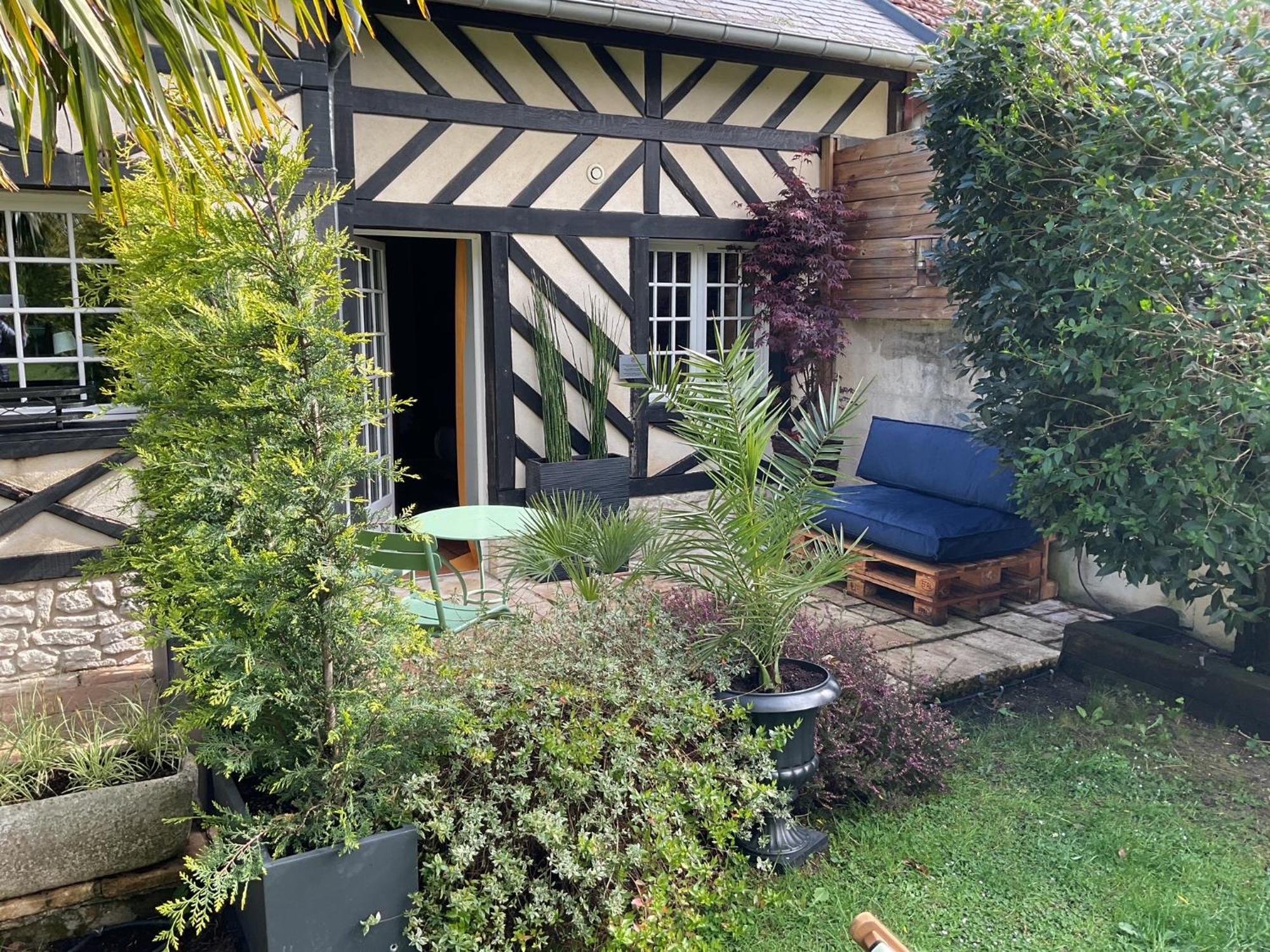 Bed and Breakfast Manoir De La Croix-Sonnet Trouville-sur-Mer Exteriér fotografie